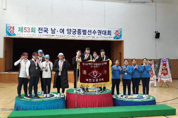 밀양여자중학교, 창단 2년 만에 양궁 전국대회 우승.jpg