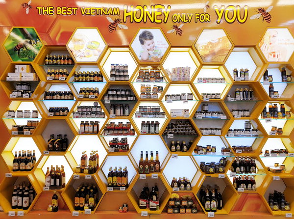 ▲ 롯데마트 남사이공점에서는 베트남 특산품 꿀을 활용한 다양한 제품을 판매하고 있다. /김해수 기자