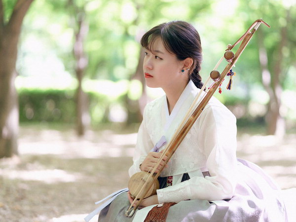 ▲ 해금 연주자 은한.  /창원문화재단