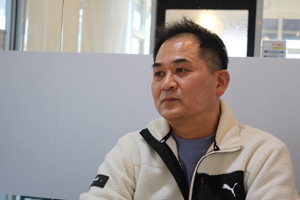 ▲ 2017년 5월 1일 발생한 삼성중공업 크레인 사고 피해자 박철희 씨가 5년 전 그날을 이야기하고 있다.   /김다솜 기자