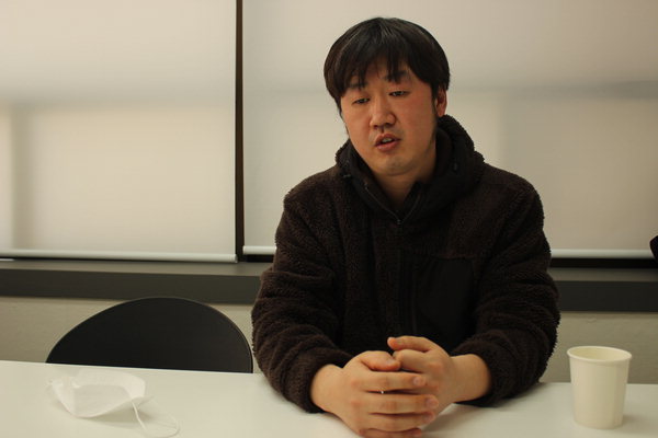 ▲ 2017년 5월 1일 발생한 삼성중공업 크레인 사고 피해자 김영환 씨. 김 씨는 사고 트라우마에 시달렸지만 제대로 된 치료를 받는 것조차 어려웠다. /김다솜 기자