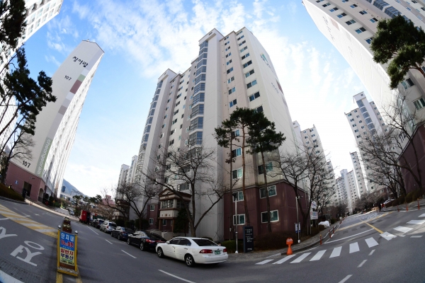 양산시 남부동에 자리한 청어람아파트. /김구연 기자