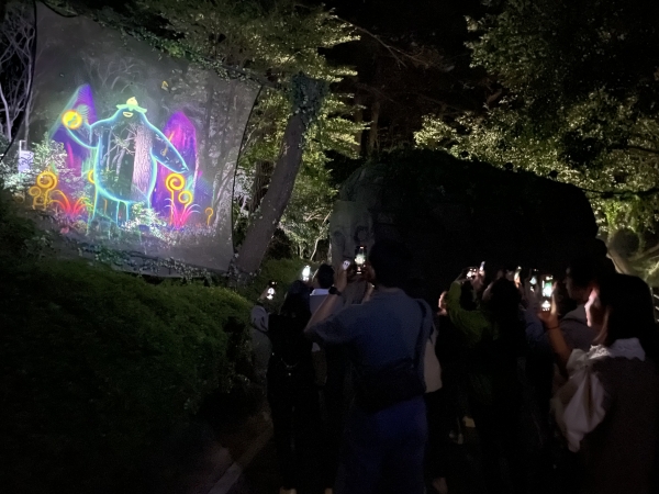 경남관광재단이 국외 여행사 10곳을 초청해 남해안권 관광지를 소개하고 있다. /경남관광재단