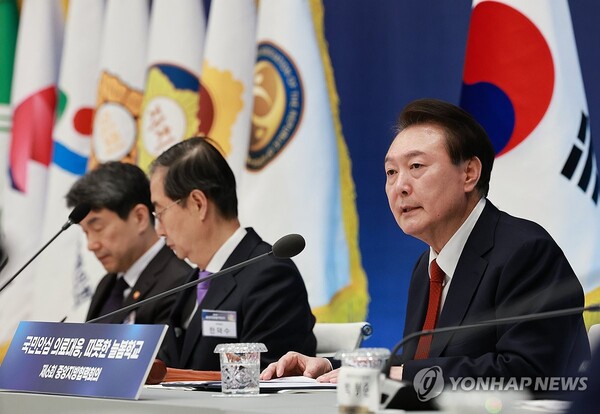 윤석열 대통령이 27일 청와대 영빈관에서 열린 제6차 중앙지방협력회의에서 모두 발언을 하고 있다. /연합뉴스