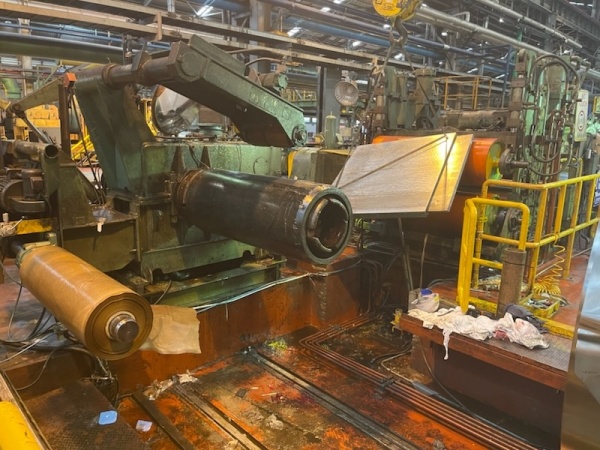 지난해 7월 18일 오후 2시 50분 창원시 성산구 현대비앤지스틸 창원공장에서 깔림 사고가 나 노동자 1명이 숨지고 1명이 다쳤다. 사진은 사고 공장 내부. /독자