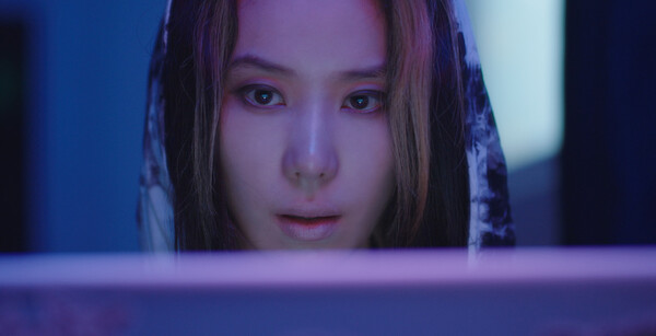 영화 〈뉴 노멀〉 한 장명. /갈무리