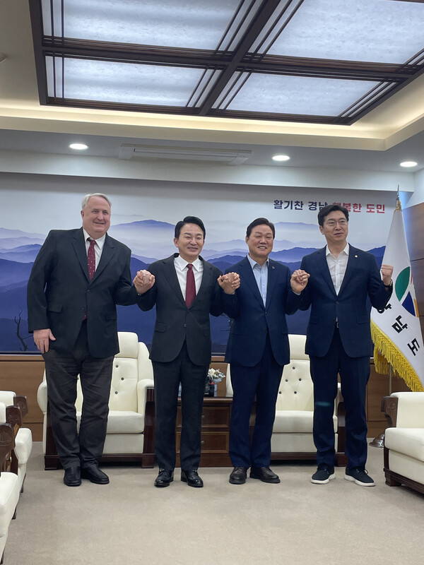 원희룡 국토교통부 장관은 28일 박완수 도지사를 만났다.  인요한, 강민국 의원도 함께했다. /이미지