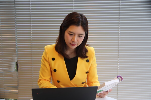 행사 준비를 하는 임현정 아나운서. /이서후 기자 