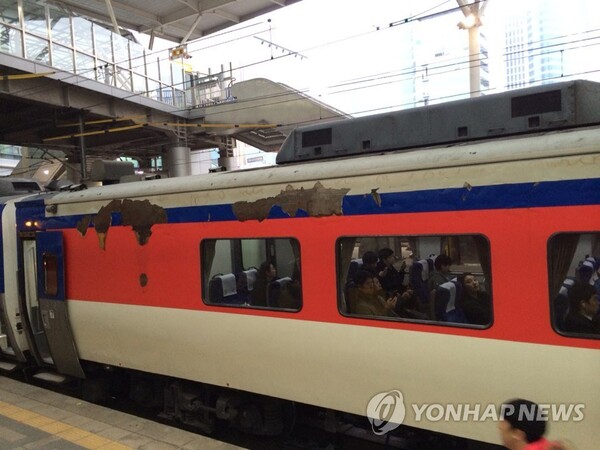 낡고 녹슨 무궁화호 자료사진. /연합뉴스