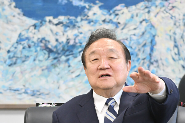 정대철 대한민국헌정회장이 인터뷰를 하고 있다. /한국지역언론인클럽