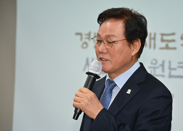 창원지검 수사보고서에는 명태균 씨와 박완수 경남도지사가 2021년 메시지로 나눈 대화 내용이 담겨 있다. /경남도민일보 DB