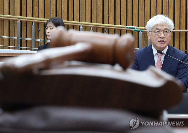 마은혁 헌법재판관 후보자가 지난해 12월 23일 오전 서울 여의도 국회에서 열린 인사청문회에서 발언하고 있다. /연합뉴스