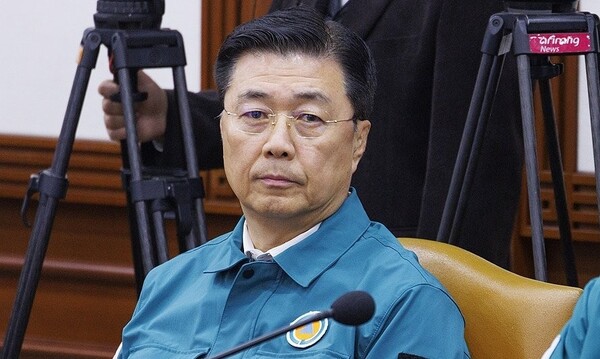 홍장원 국가정보원 1차장이 14일 오전 서울 종로구 정부서울청사에서 열린 국가테러대책위원회에 참석해 회의 시작을 기다리고 있다. /연합뉴스