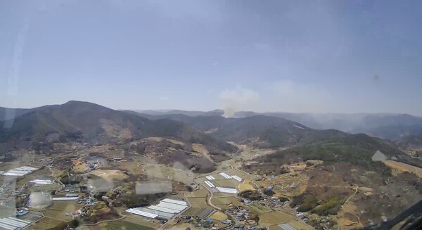 진화헬기가 촬영한 하동군 옥종면 산불 현장 모습 /산림청