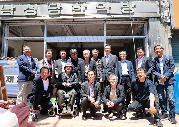 문형배 전 헌법재판관 퇴임 후, 김장하 선생 처음 찾아봬 한 말은?