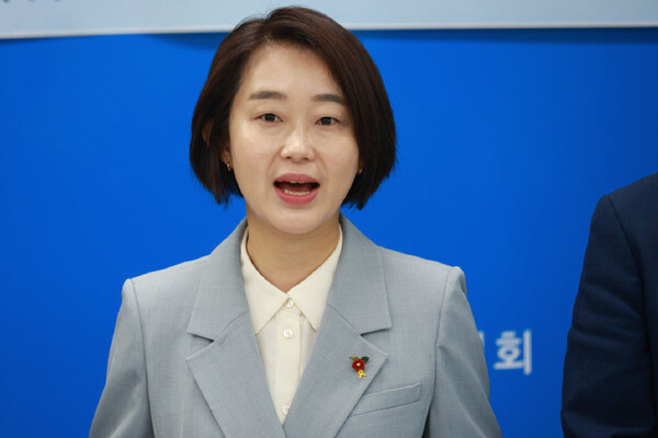 김재연 진보당 상임대표가 21일 경남도의회 브리핑룸에서 열린 기자회견에서 발언하고 있다. /진보당 경남도당 