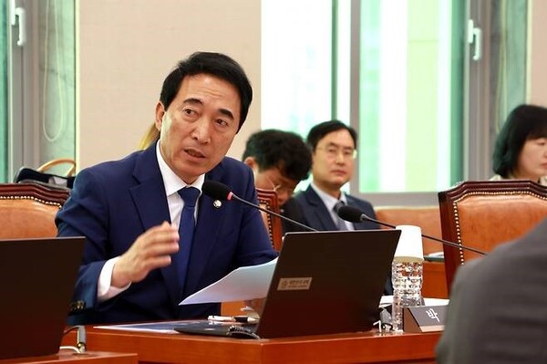 박수현 더불어민주당 충남 공주·부여·청양 국회의원이 25일 국회 문화체육관광위원회 전체회의에서 발언하고 있다. /박수현 의원실