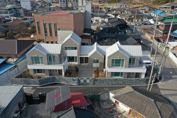 합천군 삼가면 도시재생사업으로 조성돼 2022년부터 운영 중인 숙박·체험시설 삼가스테이 '머물다 家(가)'. /경남도