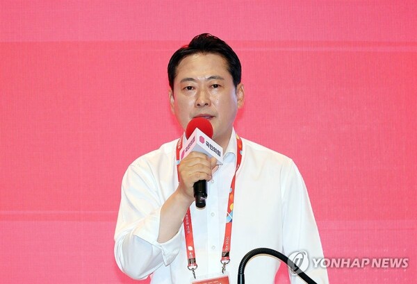 장동혁 국민의힘 신임 당 대표가 8월 29일 의원 연찬회에서 연설을 하고 있다. /연합뉴스 