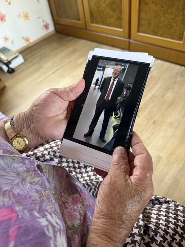 큰아들이 이번 추석에는 한국에 올 수 있으려나 걱정이 이만저만이 아닌 호랑님. /김윤지