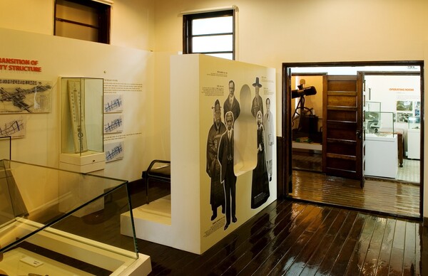 거창근대의료박물관 병원동 대기실.