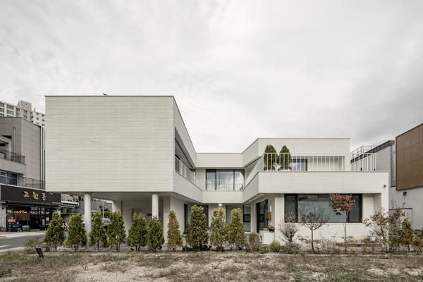 진주 충무공동 2층 단독주택 전경. /도원DS건축사사무소