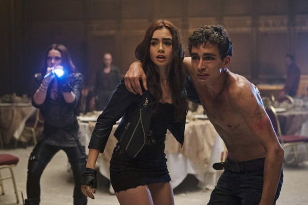 <섀도우 헌터스 : 뼈의 도시> 한 장면.