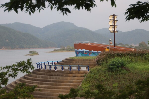 진주청동기문화박물관 진양호 전망대.