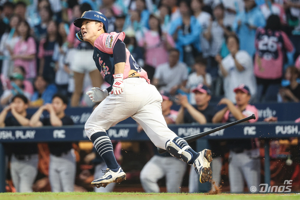 NC 다이노스 최원준이 9월 7일 KIA 타이거즈전에서 타격 후 달려나가고 있다. /NC 다이노스