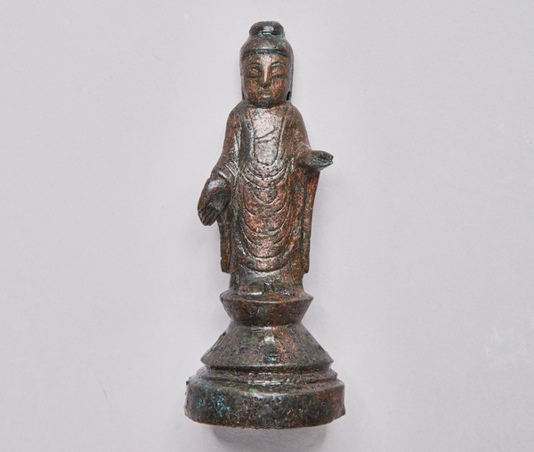 의곡사지 출토 금동불입상.  /함안군