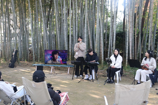 권형수 기획자가 19일 도민의집 수요아카데미 ‘소리의 집-맘속 소리를 풍경과 음악에 담다’ 현장에서 마지막 차시 소감을 발표하고 있다. /주성희 기자