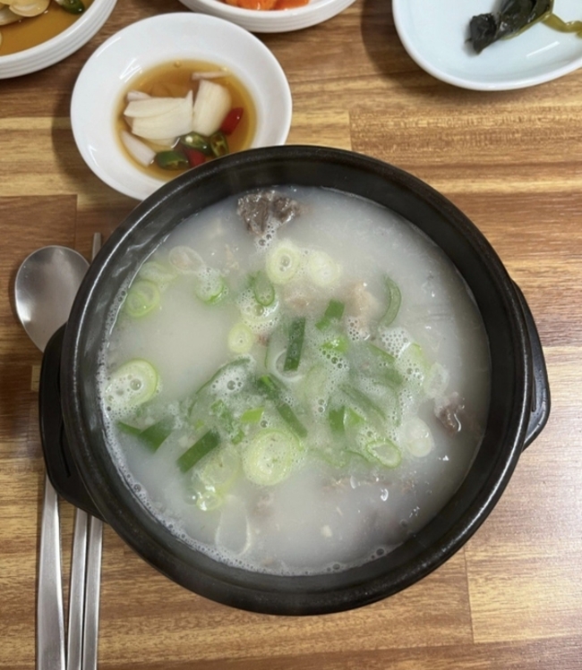 아라정원 곰탕. /아라정원