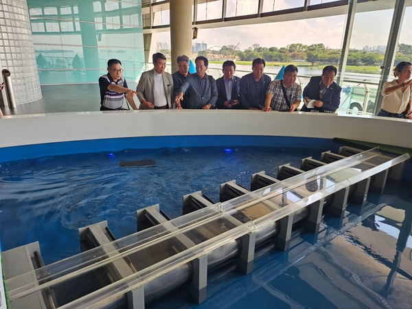 경남도의회 경제환경위원회는 9월 공무국외출장으로 싱가포르를 방문해 물 관리 방안을 배우고 왔다. /경남도의회