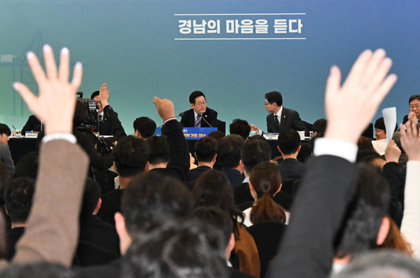 https://cdn.idomin.com/news/photo/202602/956005_664232_4501.jpg