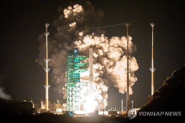 한국형발사체 누리호가 2025년 11월 27일 나로우주센터에서 발사되고 있다. /한국항공우주연구원