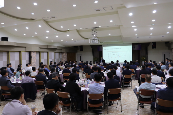양산상의, CEO 조찬세미나 개최 - 뉴스 썸네일 이미지