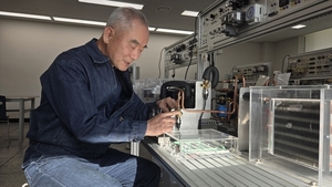 69세 만학도 자격증 8개로 취업 성공..."배움에 끝은 없죠" - 뉴스 썸네일 이미지